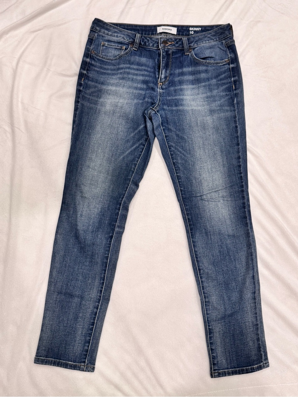 Sonoma Slim Skinny Jeans in Faded Blue Wash